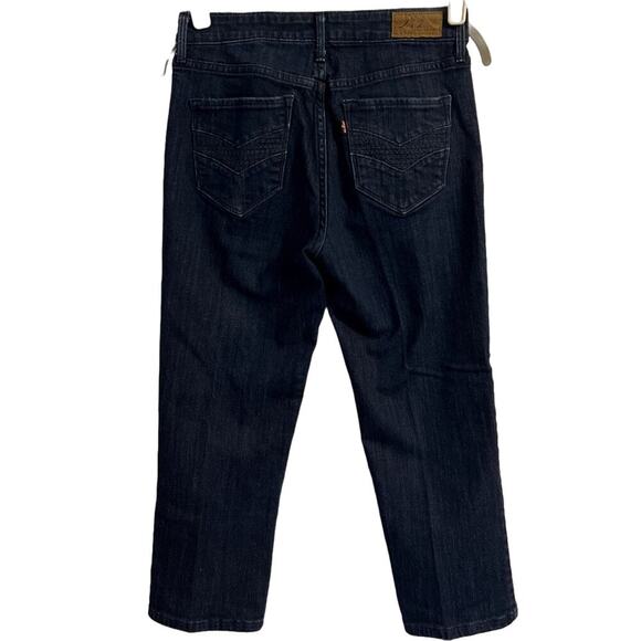 Levi’s Jeans Women's Size 4 or 27 Dark Wash Demi Curve Classic Capri - Picture 6 of 6